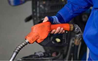 Giá xăng dầu hôm nay 4/4/2026: Bảng giá tại Petrolimex, PVOIL, Mipec