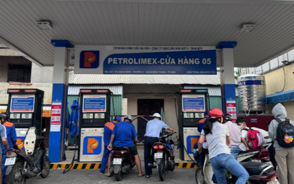 Giá xăng dầu tăng sau điều chỉnh, RON95-III 26.976 đồng/lít: CPI tháng 3 đạt mức cao nhất 5 năm qua