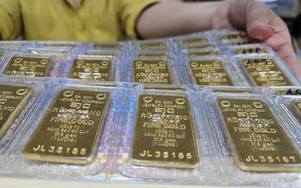 Chênh lệch giá mua - bán vàng bất ngờ thu hẹp