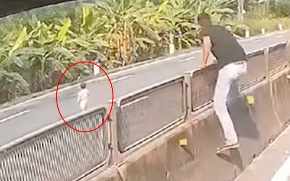 Vụ nam tài xế nhảy khỏi xe, cứu bé gái 2 tuổi đi bộ giữa quốc lộ: Gia đình cháu bé nói gì?