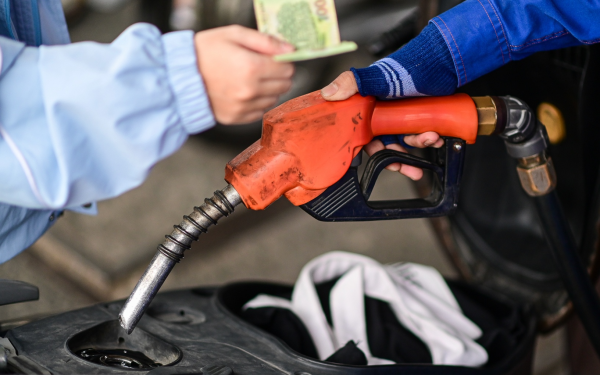 Có thông tin gom xăng dầu bán trái phép qua biên giới, Bộ Công Thương hỏa tốc kiểm tra