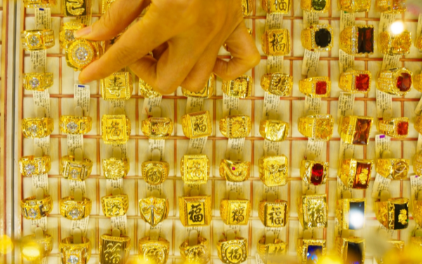 Chuyên gia dự báo giá vàng còn chịu áp lực giảm trong ngắn hạn