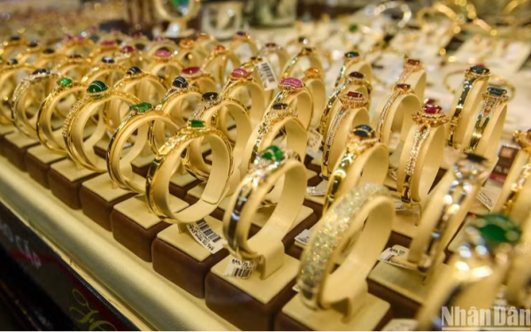 Giá vàng hôm nay 7/4 giảm mạnh: Cập nhật mới nhất giá vàng SJC, vàng thế giới