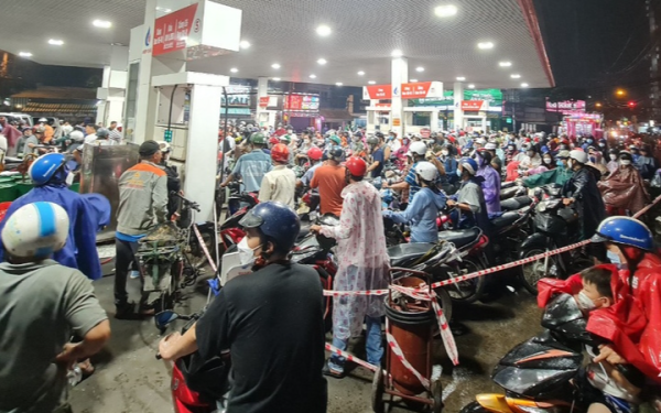 Giá xăng dầu hôm nay 7/4: Cập nhật giá dầu thế giới và bảng giá Petrolimex