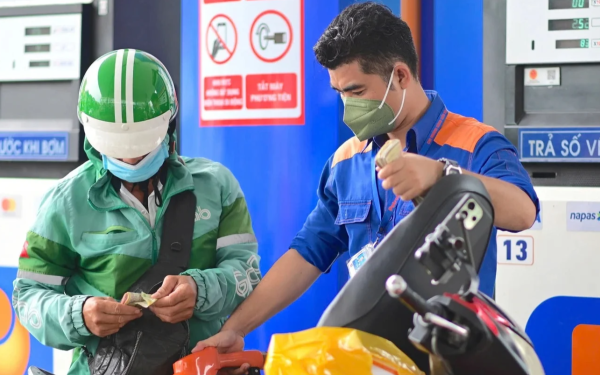 Cập nhật giá xăng dầu ngày 7.4: Giá dầu thế giới đồng loạt tăng