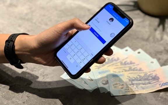 Phong tỏa tài khoản ngân hàng nếu người dùng nhận, chuyển tiền có nội dung sau