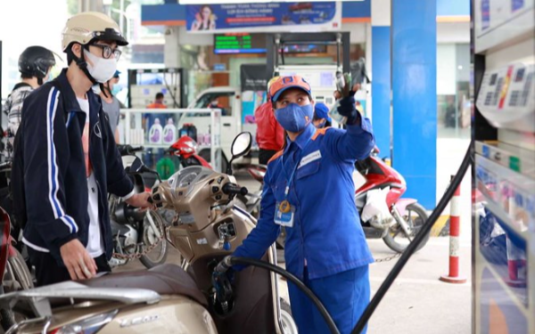 Cập nhật giá xăng dầu ngày 7.4: Giá dầu thế giới đồng loạt tăng