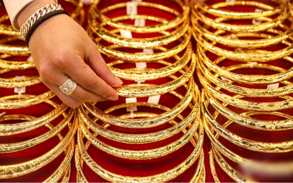 Giá vàng tăng cao, người dân chuyển hướng bán ra chốt lời