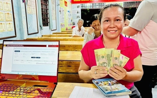 Mỗi hộ gia đình sẽ nhận bằng tiền mặt 700.000 đồng từ ngân sách cấp tỉnh: Chi tiết nhóm đối tượng và dịp nào để được hưởng gì?