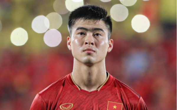 Duy Mạnh bị mất đồng hồ hiệu trị giá hơn 1 tỷ đồng