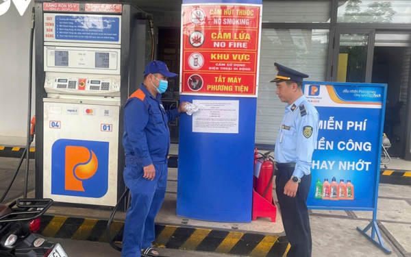 Giá xăng dầu hôm nay 8.4.2026: Thế giới lao dốc, trong nước có thể điều chỉnh sớm