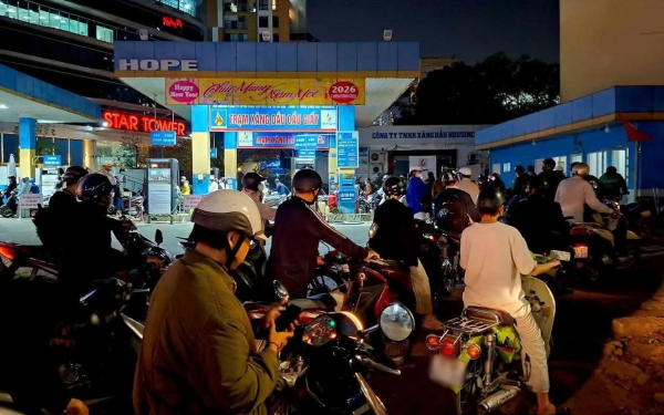 Giá xăng dầu Việt Nam trong tương quan với các nước