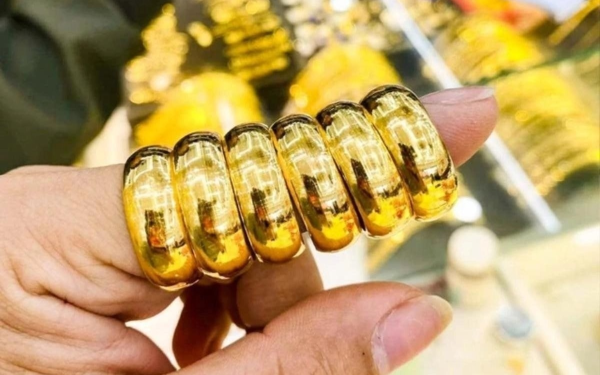 Giá vàng hôm nay 9/4: Lao dốc 3,5 triệu đồng/lượng, áp lực điều chỉnh lan rộng