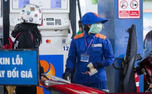 Giá dầu diesel hạ gần 10.000 đồng một lít