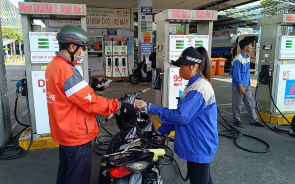 Giá xăng dầu hôm nay 9/4: Cập nhật giá dầu thế giới và Petrolimex mới nhất