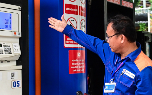 Giá xăng dầu hôm nay 9/4: Bảng giá xăng dầu Petrolimex, PVOIL, Mipec, Thalexim