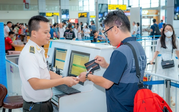 Cục Thuế thông báo: Những người có tên sau ở TPHCM, Đồng Nai, Tây Ninh bị tạm hoãn xuất cảnh