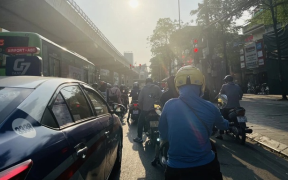 Miền Bắc nắng nóng liên tục rồi lại sắp đón không khí lạnh?