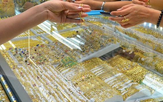 Giá vàng hôm nay, 10-4: Bật tăng trở lại sau phiên lao dốc