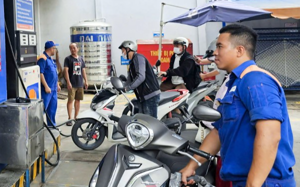 Giá xăng dầu hôm nay 10/4: Giá dầu tăng khi Iran tiếp tục đóng cửa eo biển Hormuz