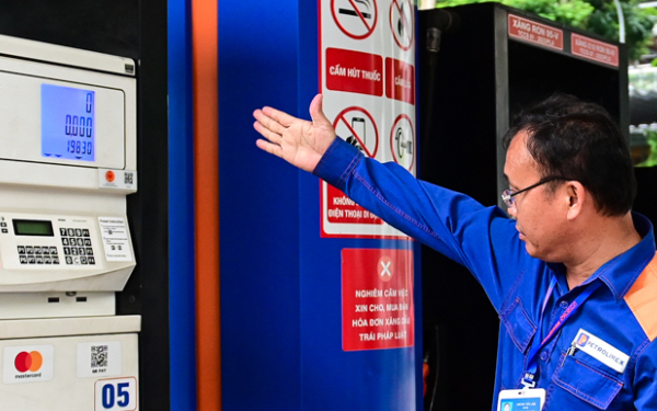 Giá xăng dầu hôm nay 10/4: Bảng giá xăng dầu Petrolimex, PVOIL, Mipec, Thalexim