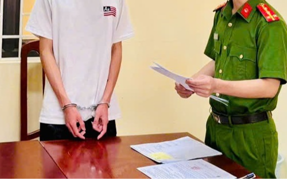 Quyết định bắt tạm giam Tạ Minh Khang SN 2008