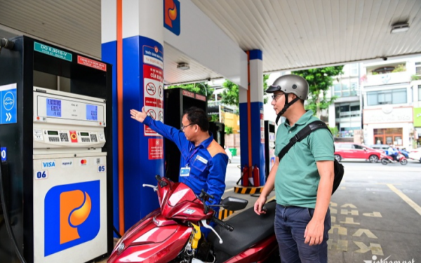 Giá bán xăng E10 hôm nay là bao nhiêu, từ tháng 5 chỉ còn 1 loại xăng?