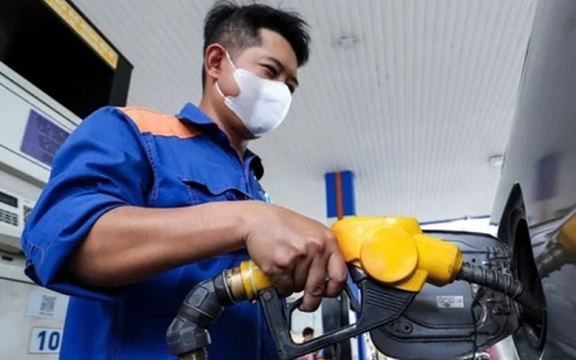 Giá xăng dầu hôm nay (12-4): Tuần giảm sâu