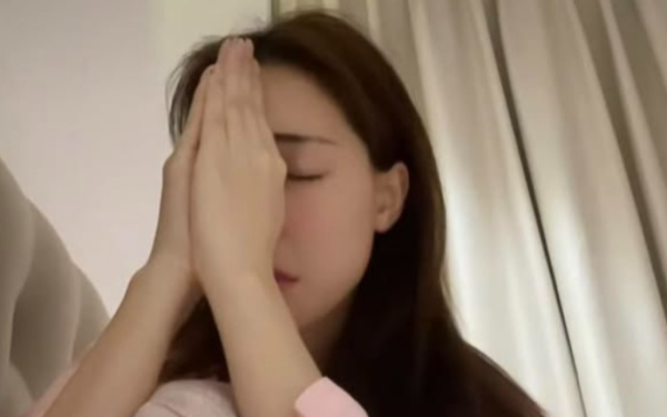 Số nợ của Hoà Minzy