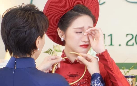 Chuyện nhắn tin của Đoàn Văn Hậu gây bàn tán, Doãn Hải My từng phải lên tiếng về vụ người thứ ba