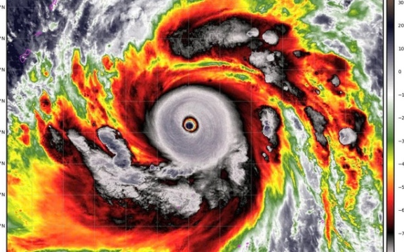 Siêu bão đầu tiên xuất hiện tại 