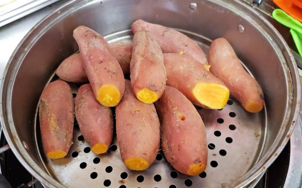 Ăn khoai lang hấp mỗi ngày, người phụ nữ hoảng hốt khi nhận kết quả khám gan