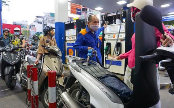 Giá xăng dầu hôm nay 14/4: Mỹ phong toả Hormuz chặn nguồn cung dầu thô, thị trường xăng dầu biến động dữ dội