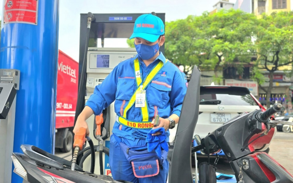 Giá xăng dầu hôm nay: Bảng giá xăng dầu Petrolimex, PVOIL, Mipec, Thalexim