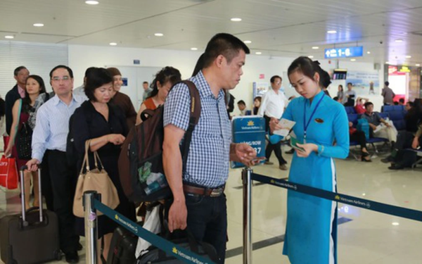 Chính thức: Tạm hoãn xuất cảnh 18 chủ hộ kinh doanh, giám đốc doanh nghiệp có tên sau