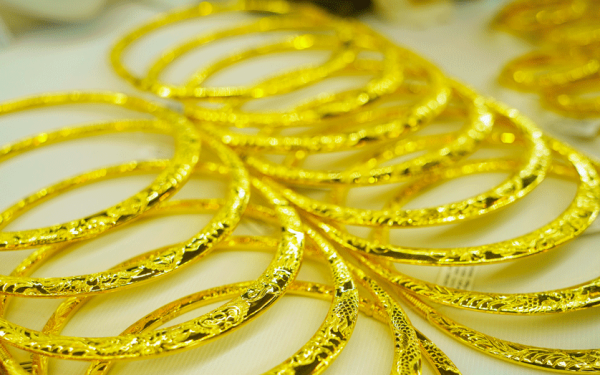 Giá vàng hôm nay 16/4/2026: Đảo chiều liên tục, SJC và nhẫn trơn khả năng tăng tiếp