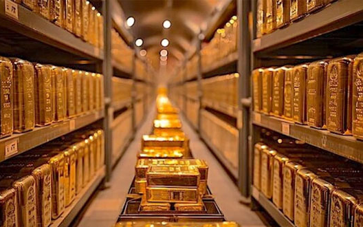 Giá vàng tương lai mạnh nhất trong tháng 4