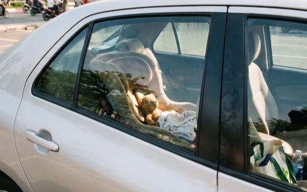 Luật sư nhận định vụ bé gái tử vong sau hơn 5 tiếng bị bỏ quên trên ô tô