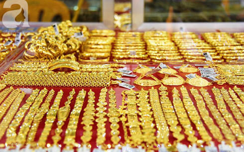 Giá vàng trong nước lao dốc, “bốc hơi” tới 2,3 triệu đồng/lượng