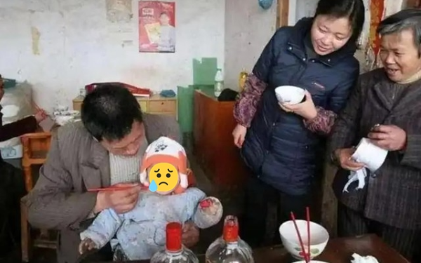 Bé gái bị suy gan sau bữa tiệc gia đình: Bác sĩ lo ngại vì "tình thương thiếu hiểu biết" của ông nội