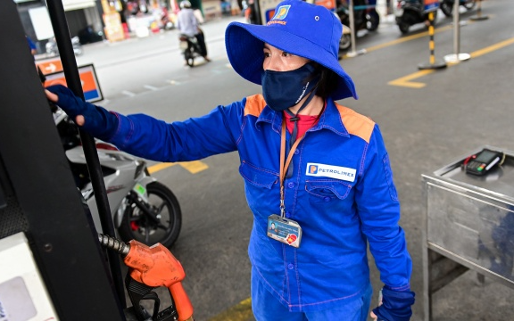 Giá xăng dầu hôm nay 17/4/2026: Bảng giá xăng dầu Petrolimex, PVOIL, Mipec