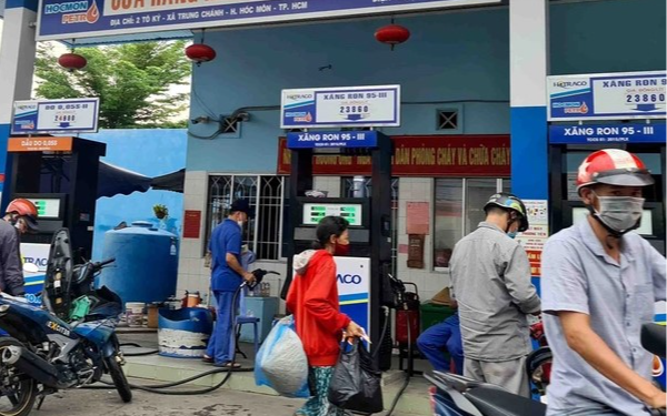 Giá xăng dầu hôm nay 18/4/2026: xăng RON95-III - Dầu diesel đồng loạt điều chỉnh nhẹ
