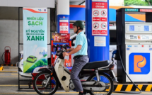 Giá xăng dầu hôm nay 18/4: Giảm mạnh dữ dội