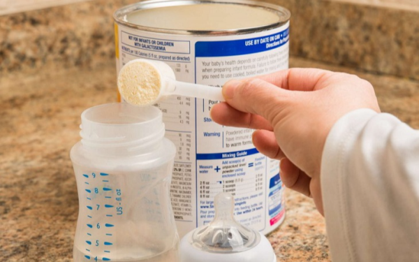 Sai lầm kinh hoàng trong phòng pha sữa: 6 trẻ sơ sinh thiệt mạng