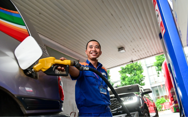 Giá xăng dầu hôm nay 19/4: Dầu thế giới giảm mạnh, dầu diesel có tuần hạ nhiệt