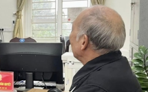 Cụ ông đi rút tiền thì phát hiện 1,2 tỷ đồng trong tài khoản đã âm thầm bị chuyển đi: Công an lập tức vào cuộc điều tra