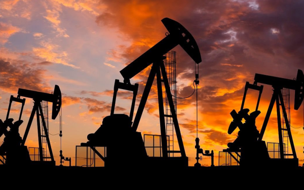 Giá dầu tăng mạnh khi căng thẳng Mỹ - Iran leo thang