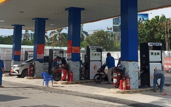 Bộ trưởng Năng lượng Mỹ nói giá xăng đã chạm đỉnh