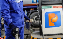 Giá xăng dầu hôm nay 20.4: Đảo chiều