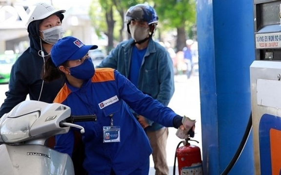 Giá xăng dầu hôm nay 20/4: Quay đầu tăng